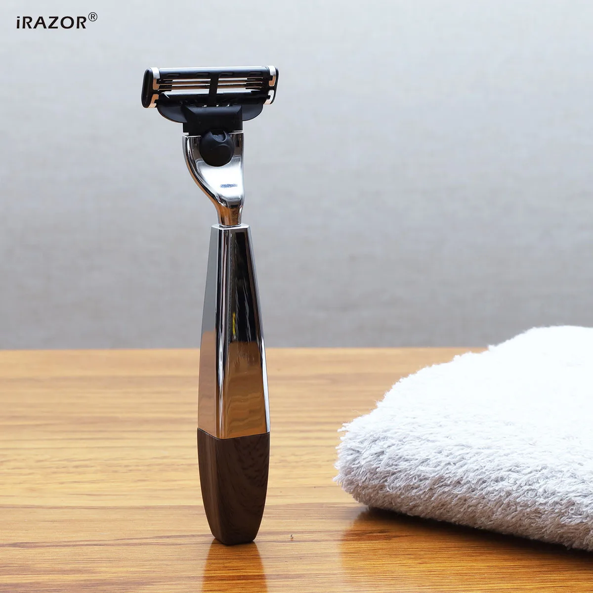 iRAZOR Manual Mach 3 Personal Shaving Razor with Super Sharp Blade in Luxury Gift Box for Male Birthday Christmas Present