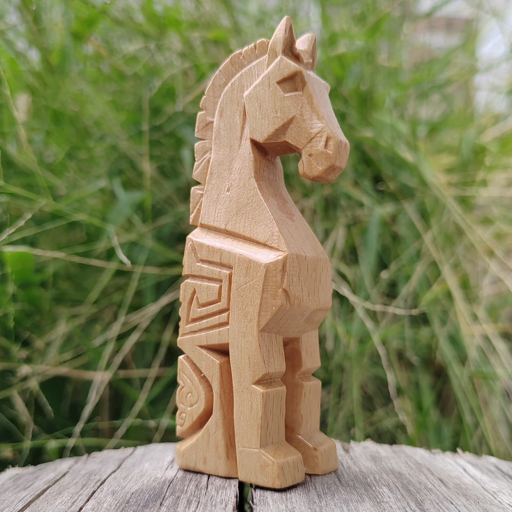 3.8 Inch Hand-Carved Wooden Horse Totem Ornament, Geometric Design, Ethnic Style, Suitable for Christmas Decorations, Holiday Decorations, Home Decor, Bedroom, Back-To-School Season Gifts, New Year Gifts, Study Room