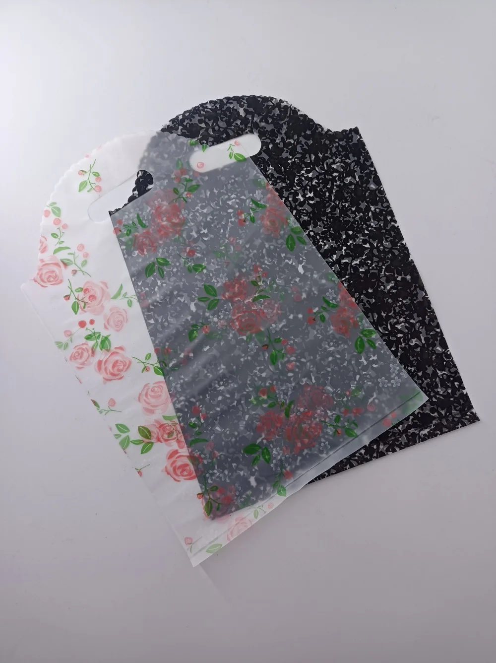 

Plastic handbag Transparent roses pattern shopping bag Lace pattern clothing carrier bag shopping mall poly Tote bag