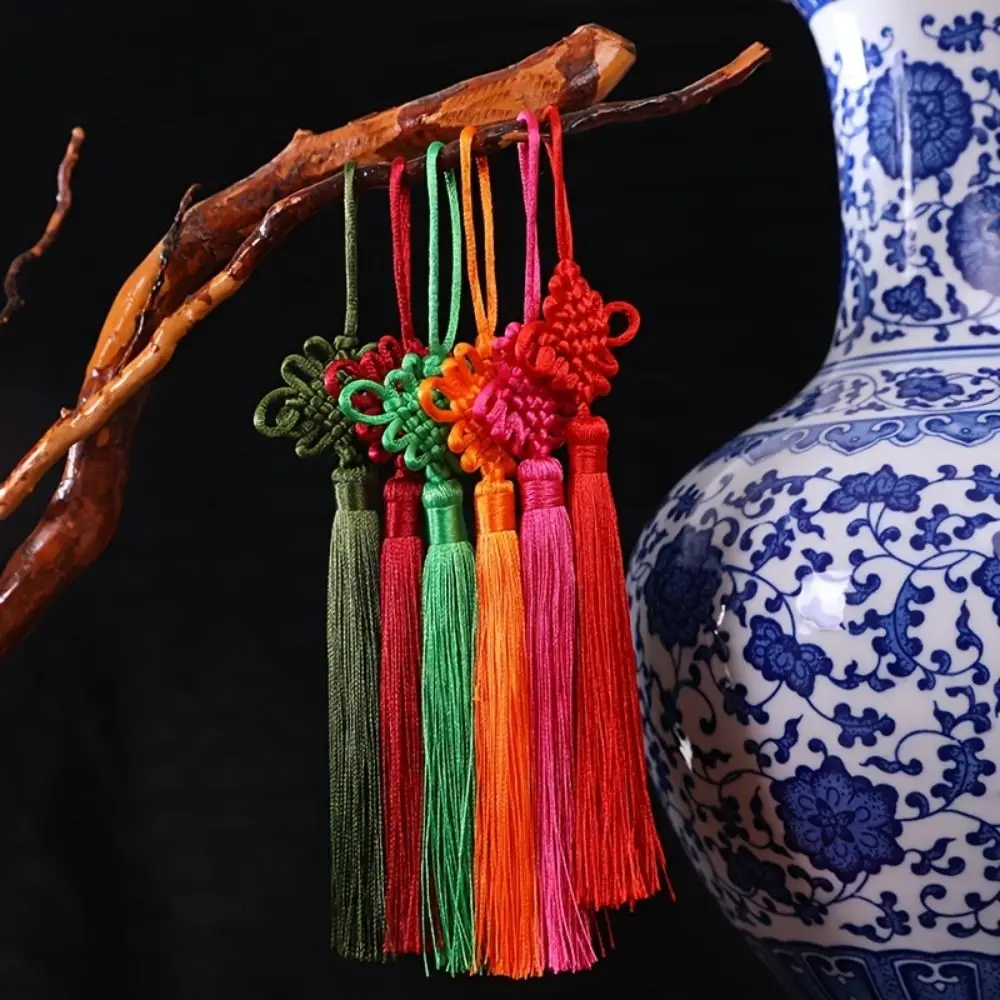 

Small Size Chinese Knot Tassel Chinese Style Traditional Handmade Chinese Knot Pendant Polyester DIY Gift Box Pendant