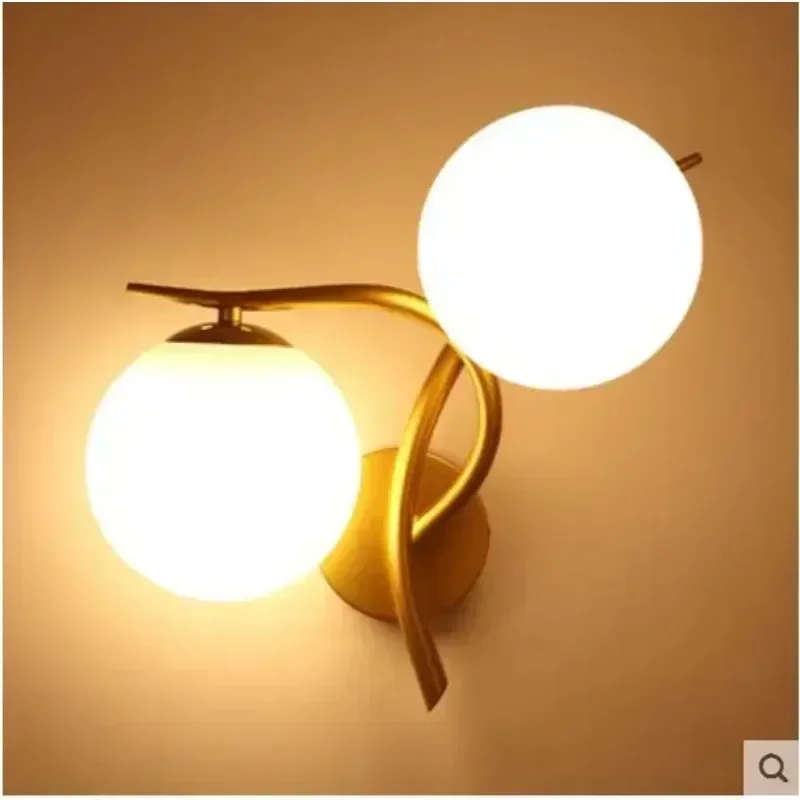 غرفة المعيشة الأوروبية شخصية غرفة نوم إبداعية بجانب السرير، مصباح دراسة بسيط، ممر الممر #2