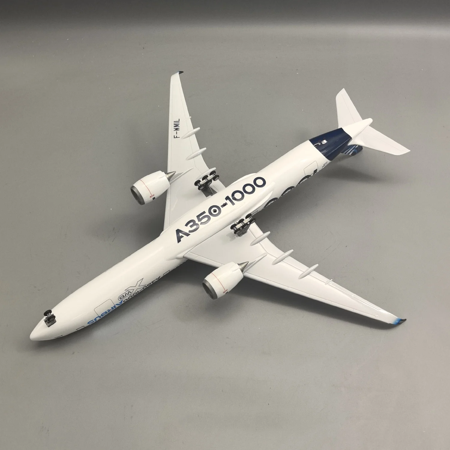 47cm Diecast Airplanes Prototype A350-1000 Resin Model Planes 1:157 Scale Aircraft With Stable Base For Aviation Gifts Souvenir
