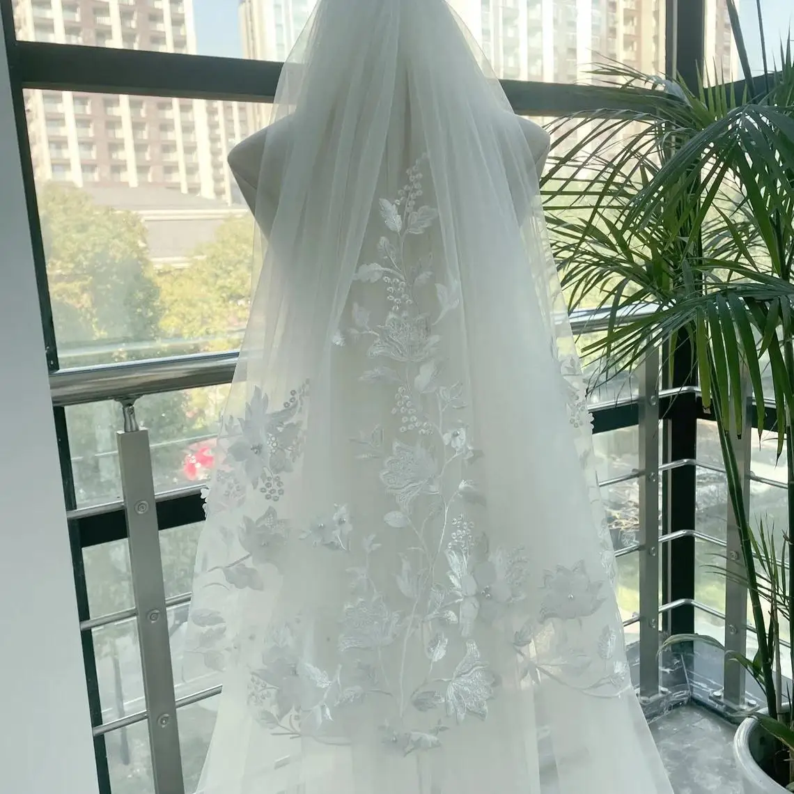 Customized Wedding Veil with Floral Lace Beautiful Long Bridal Veil Two Tier Ivory Veil Velo De Novias