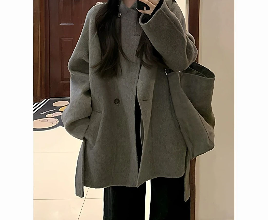 

Autumn and Winter Gray Short Woolen Coat for Women 2025 New Loose Woolen Coat