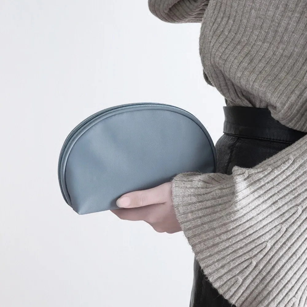 Trendy Semicircle Design Cosmetic Bag Small High Quality Travel Bag Beauty Essentials Solid Color Make Up Bag For Women Gift