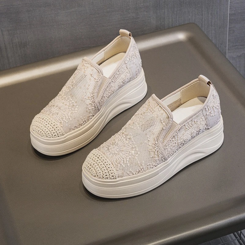 

Women's Lace Shoes Breathable Thick Bottom Board Shoes Casual Comfortable Bottom Soft Lightweight Cloth Shoes