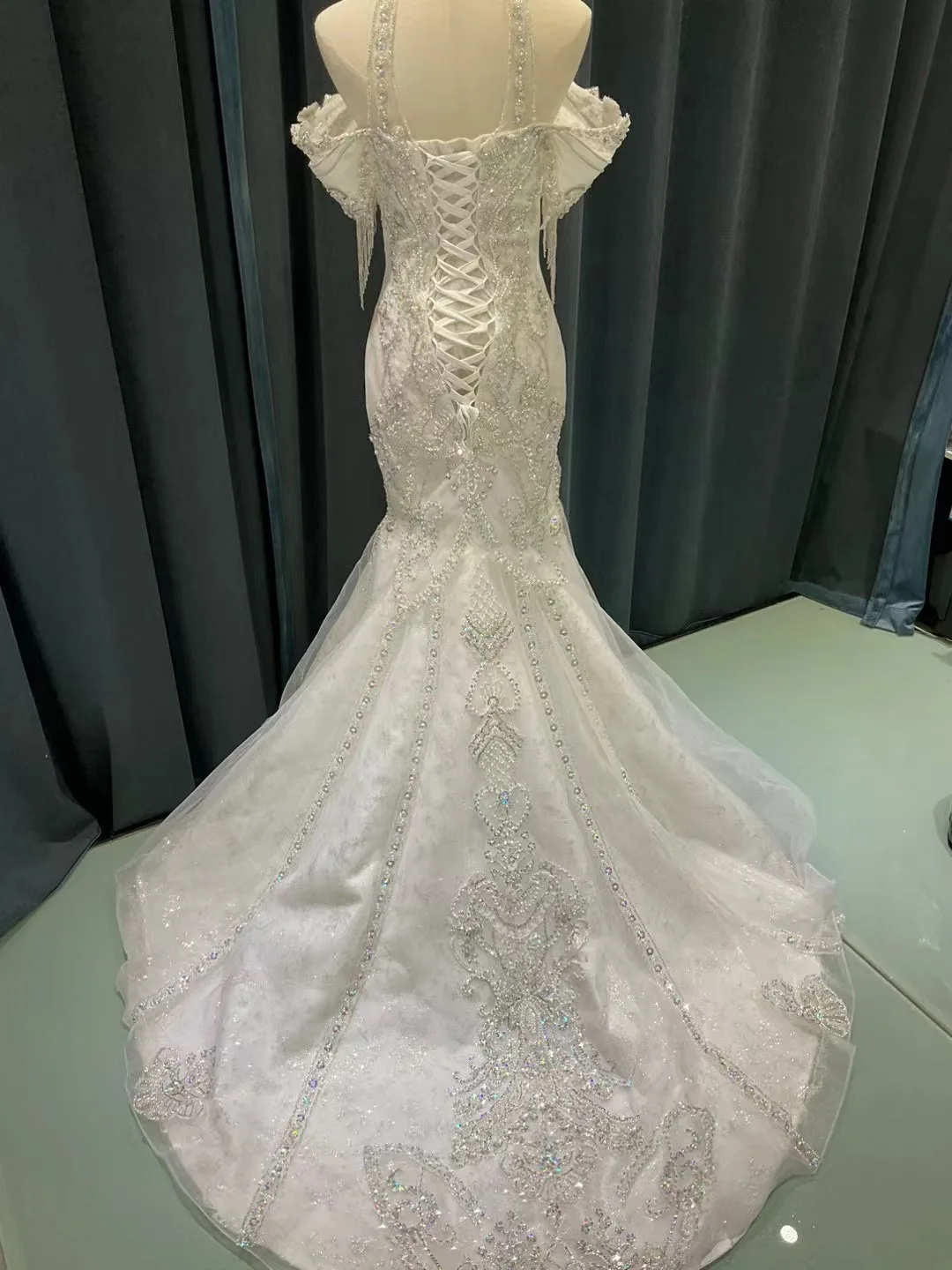 Kisswhite Green Collection-Robe de Mariée Sirène Personnalisée, Col Licou à Épaules Dénudées, Perles Cristaux