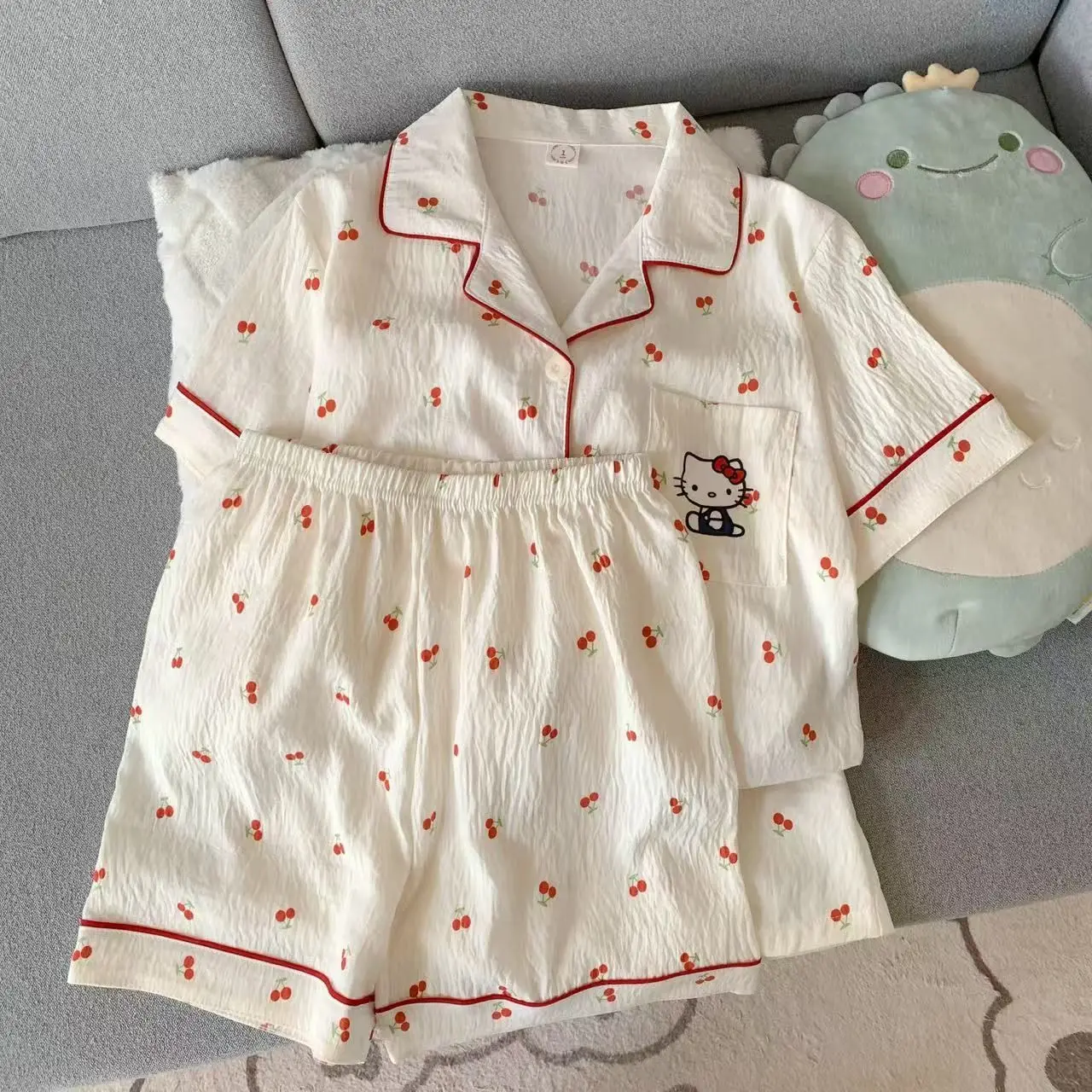 Zomershort met kleine revers en korte mouwen Hello Kitty cartoon schattige casual loungewear tweedelige set