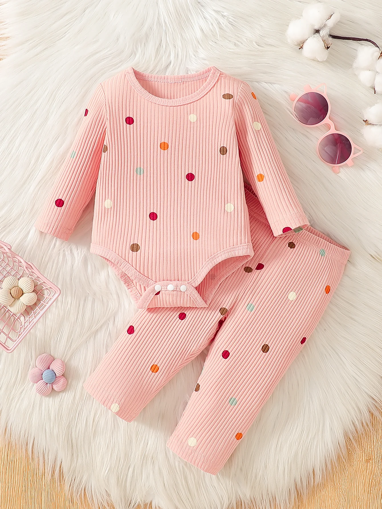 

Baby girl autumn sweet and beautiful pink polka dot set with colorful polka dot design for daily home and outdoor wear