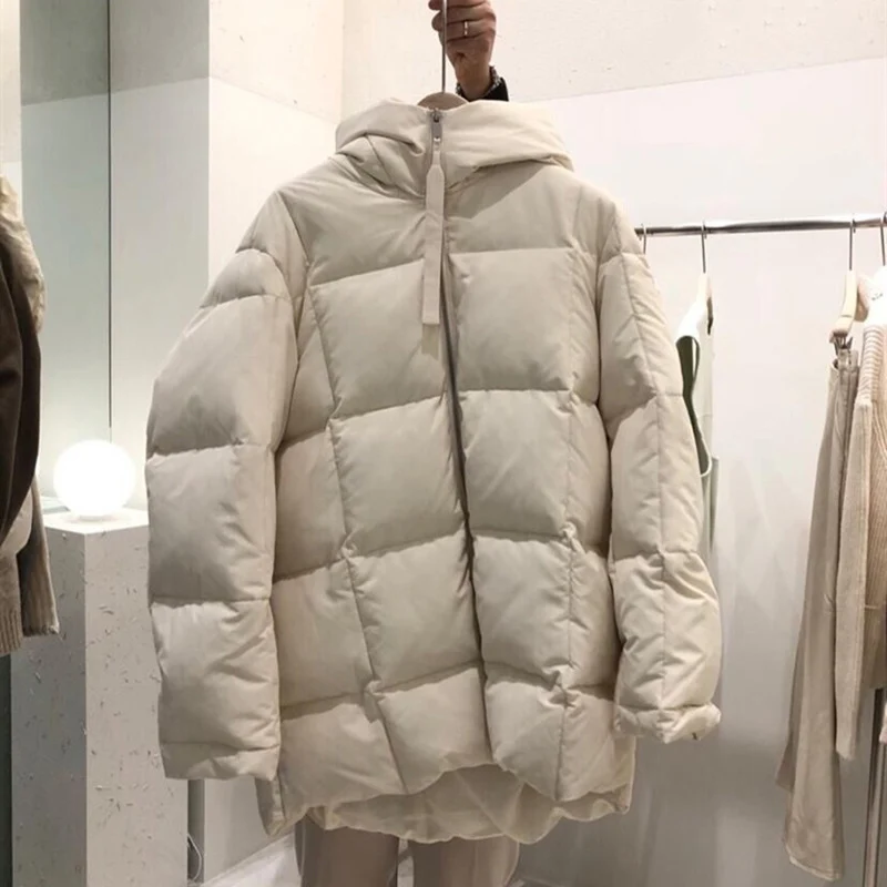 Schinteon المرأة الأبيض بطة أسفل سترة مع غطاء محرك السيارة بسيط الكورية نمط الخريف الشتاء أبلى عارضة فضفاض أكثر من حجم معطف سميك جديد