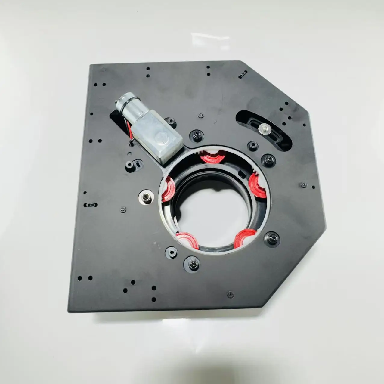 Multi-channel, large capacity, suitable for self-service beverage vending machines, 78-90mm rotary electric cup picker