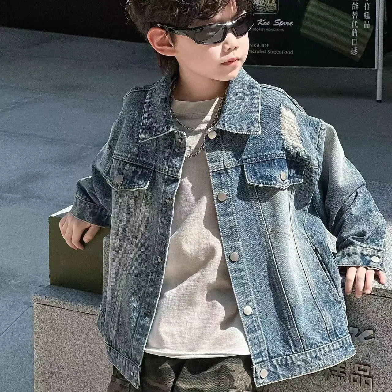 

Boys' Denim Jacket Children's Spring and Autumn New Style Ripped Blue Denim Clothing Boys' rugged and Handsome Jacket Trend