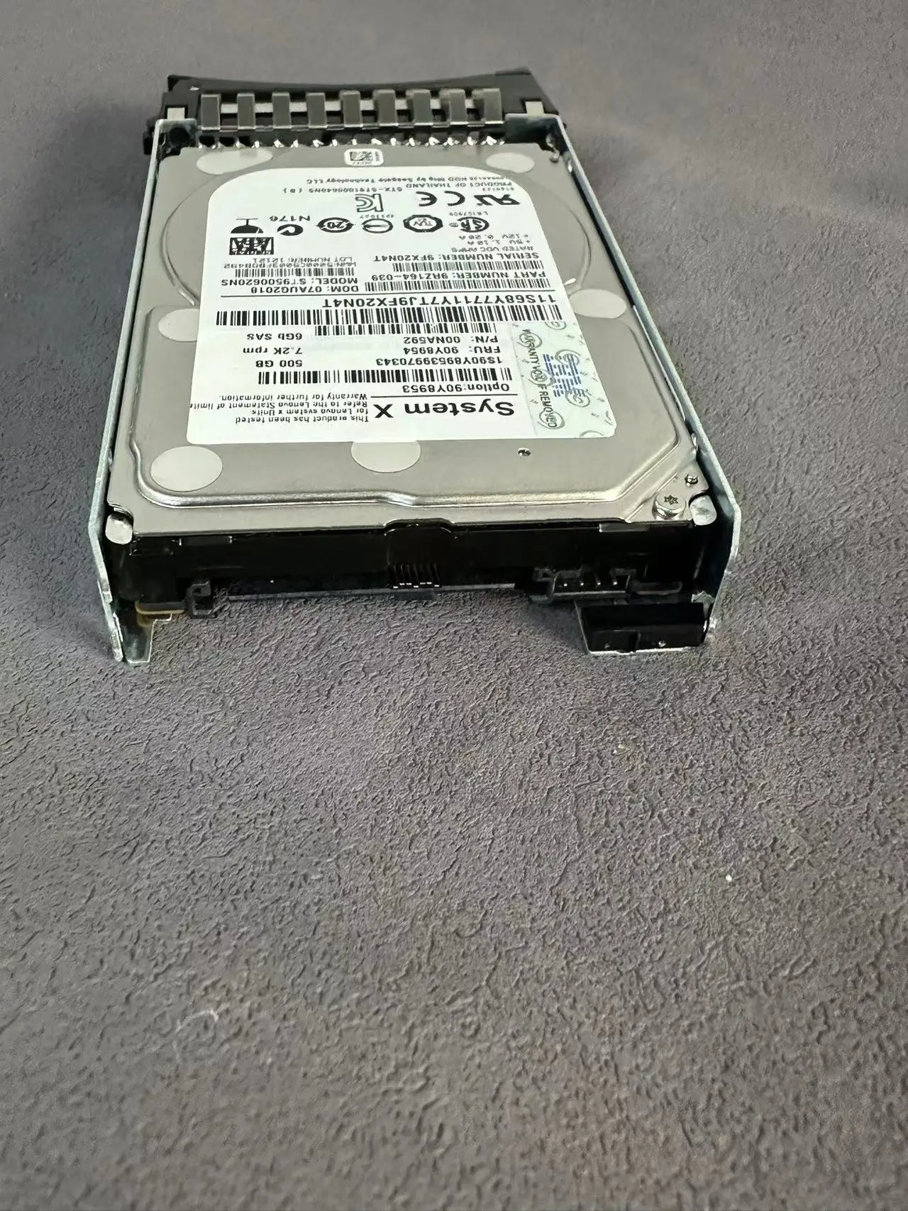 00NA592 90Y8954 500G 2.5 SAS server hard disk