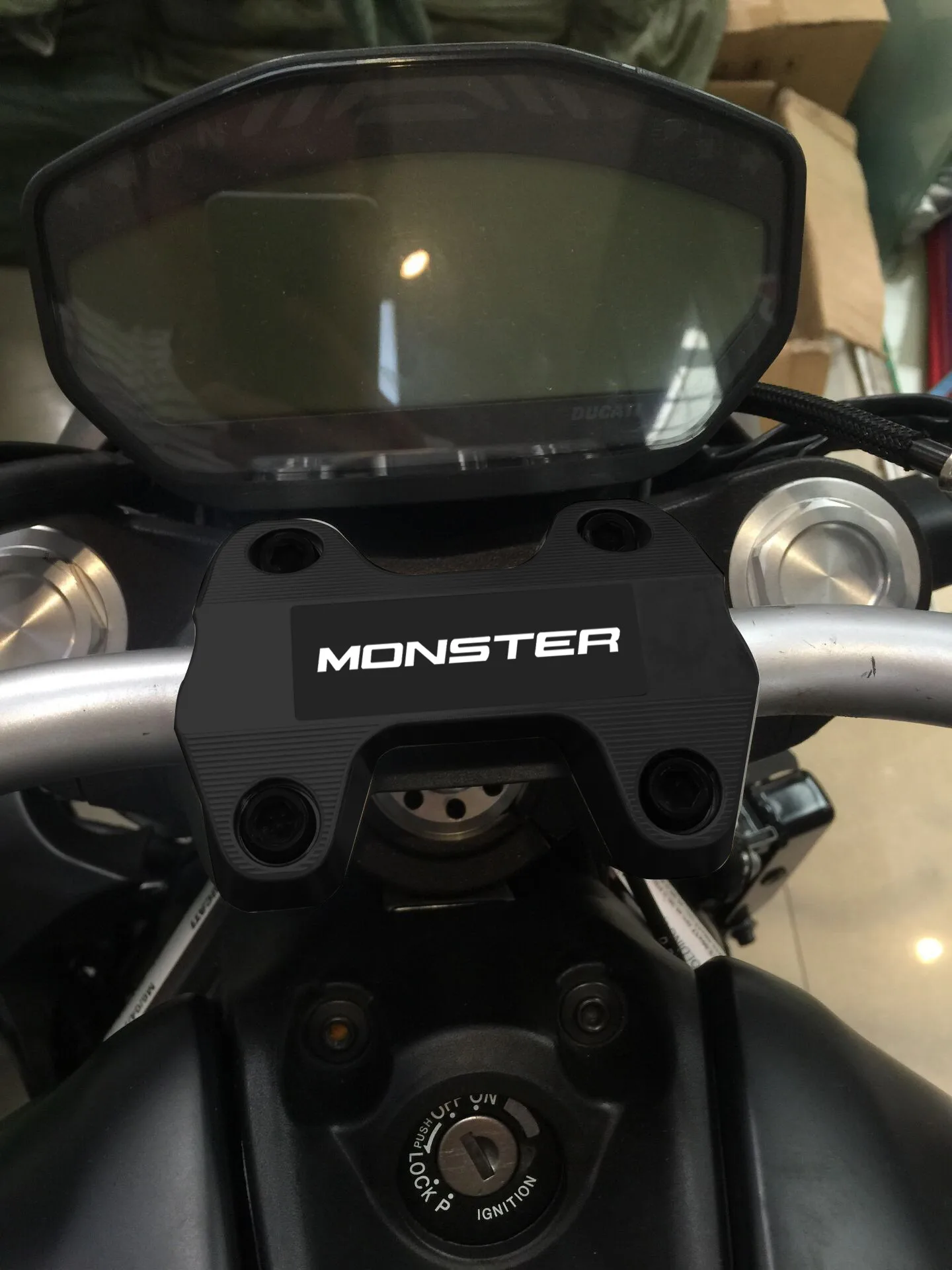 Motorcycle monster821 Handlebar Riser Up Back Move Support Bar Handle Riser Mounting Clamp For Monster 821 MONSTER 821