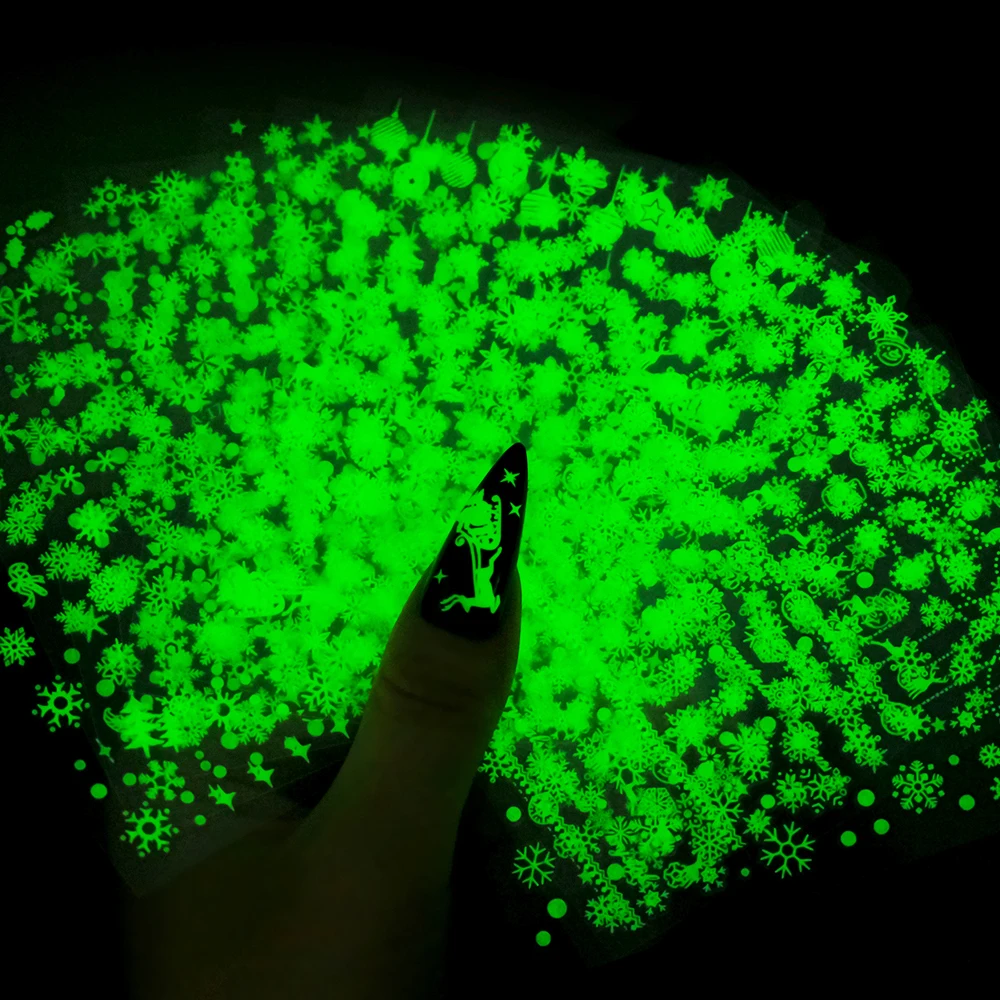 12 Stück leuchtende Weihnachts-Schneeflocken-Nagelaufkleber, Schneemann, Weihnachtsmann, leuchtet im Dunkeln, Schieber für Maniküre, Winter, Weihnachten, Nägel, Kunstdekoration