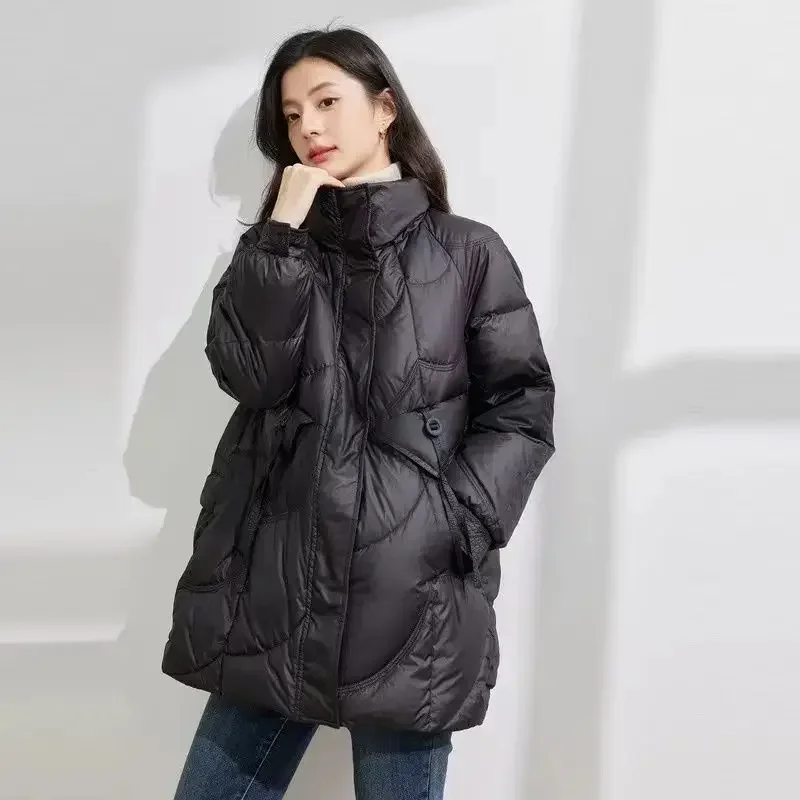 Nowa damska kurtka puchowa na jesień/zimę 2025, luźna, z wysokim kołnierzem, ciepła kurtka do pracy.