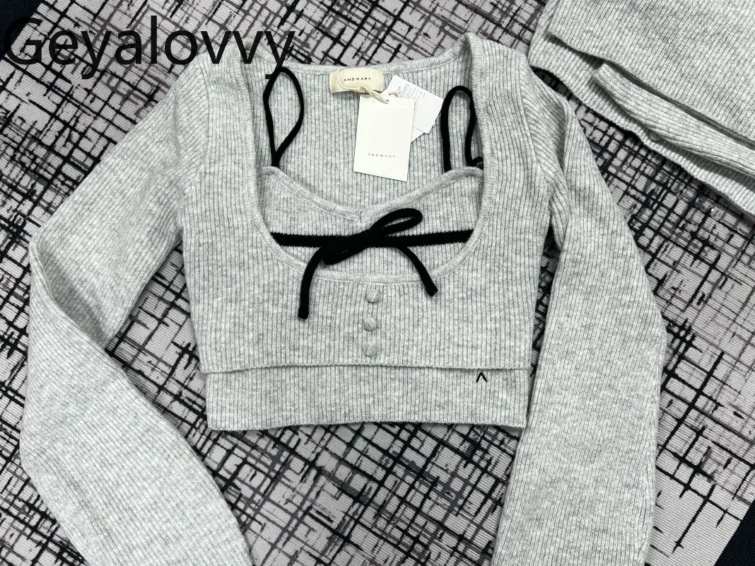 

Autumn Winter Japanese Style Sweet Temperament Lady Long Sleeve Knitted Pullover Base Bowknot Vest Short Tops Two-Piece Set