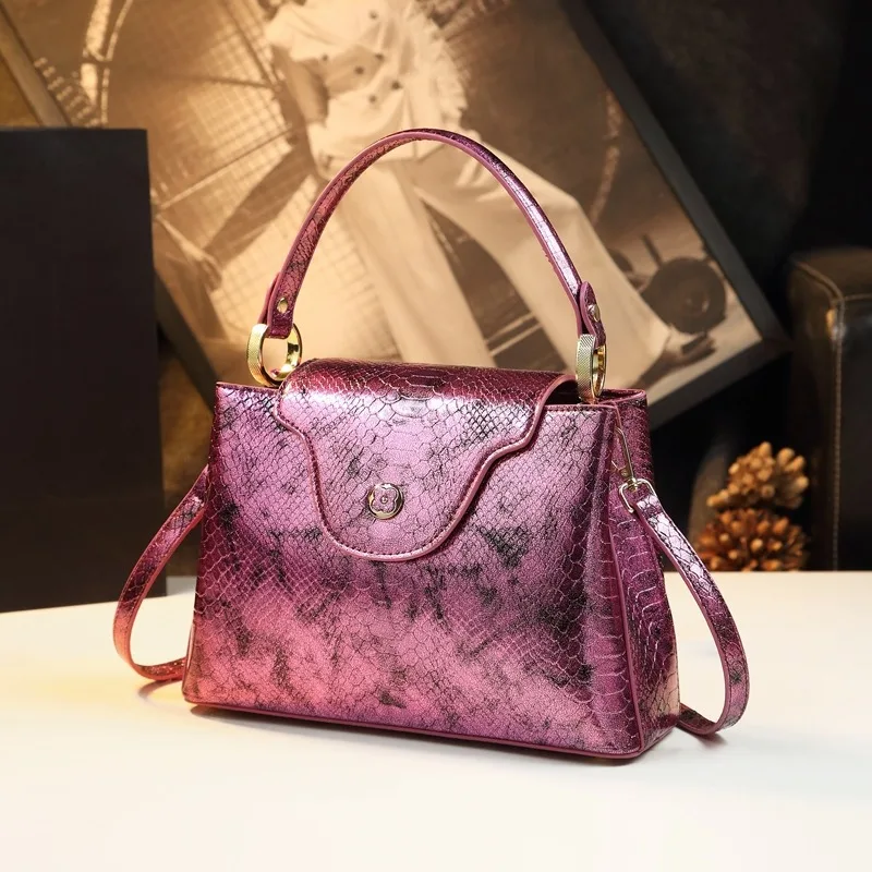 

Advanced Women's Bag 2024 Bright Leather Bag Versatile Commuter Snake Pattern One Shoulder Crossbody Handbag Tide