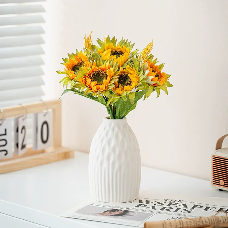 

Ceramic Vases Set of 3 White Round Design Handmade Terracotta Flower Pot Home Decor Christmas Decoration Table Centerpiece