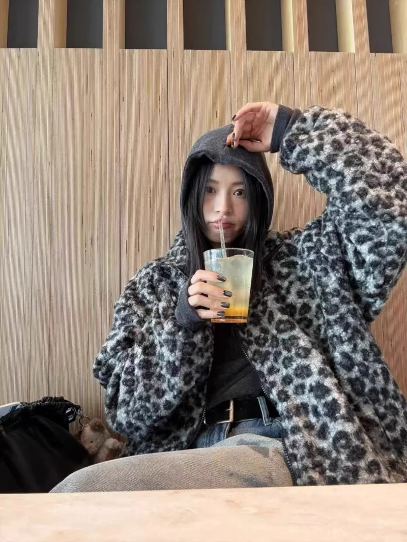 

Ретро-стиль, облегающий свитер с леопардовым принтом, женский, осенне-зимний, новый, свободный, универсальный, утепленный...