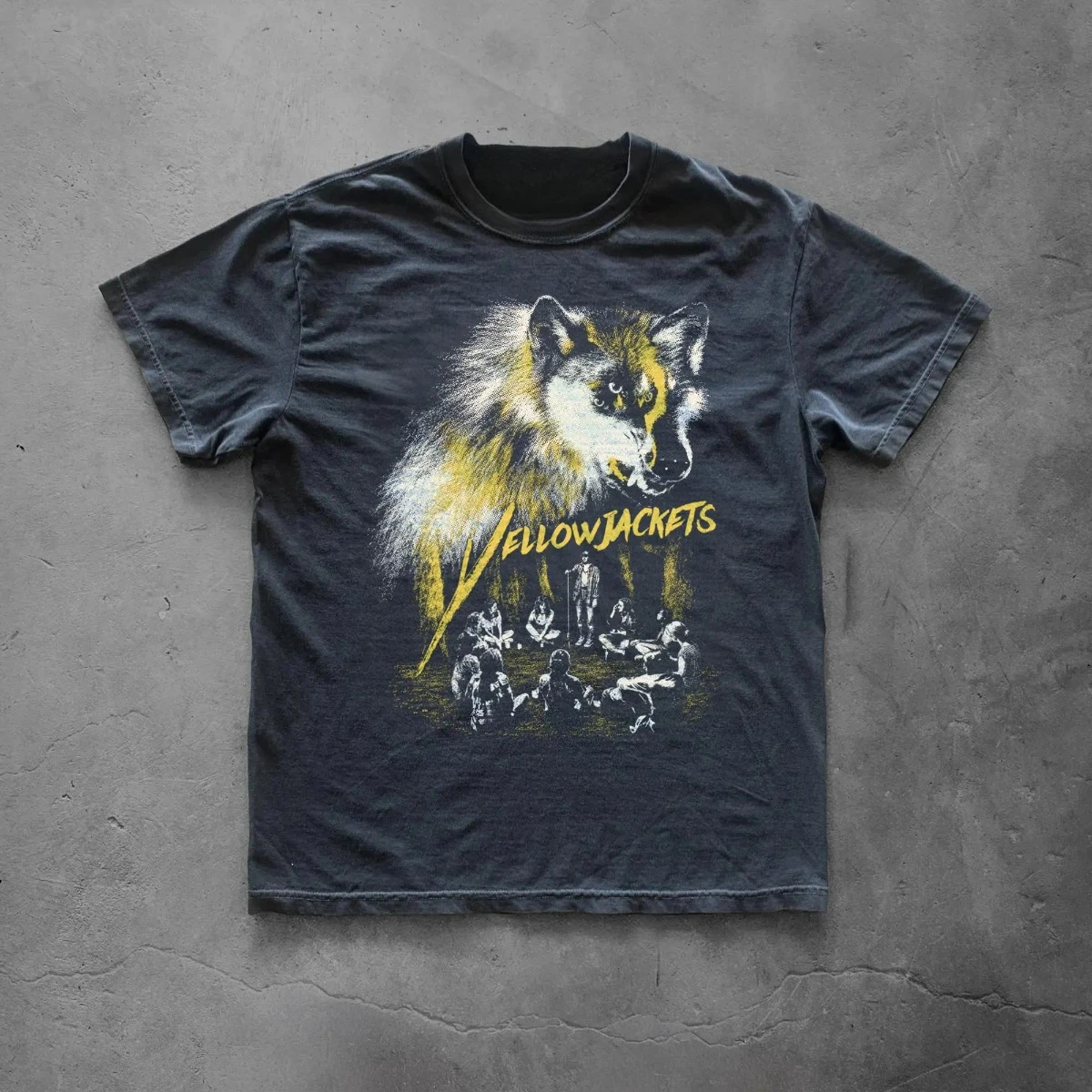 Hornet T-shirt | Retro Wilderness Horror TV Series Pattern T-shirt Vintage Printed T-shirt for Women's Daily Casual Street Wear