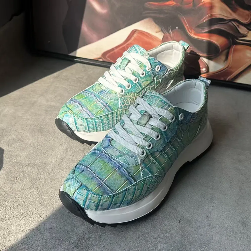 

Дизайнерские мужские модные кроссовки из натуральной крокодиловой кожи с ручной росписью в цвете «аврора синий», мужские повседневные туфли на шнуровке из крокодиловой кожи.