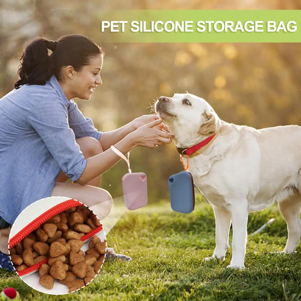 Bag Attachment Pet Snack Pack Portable Odorless Silicone Dog Treat Pouches for Training Outings Lightweight Attachable for Cats