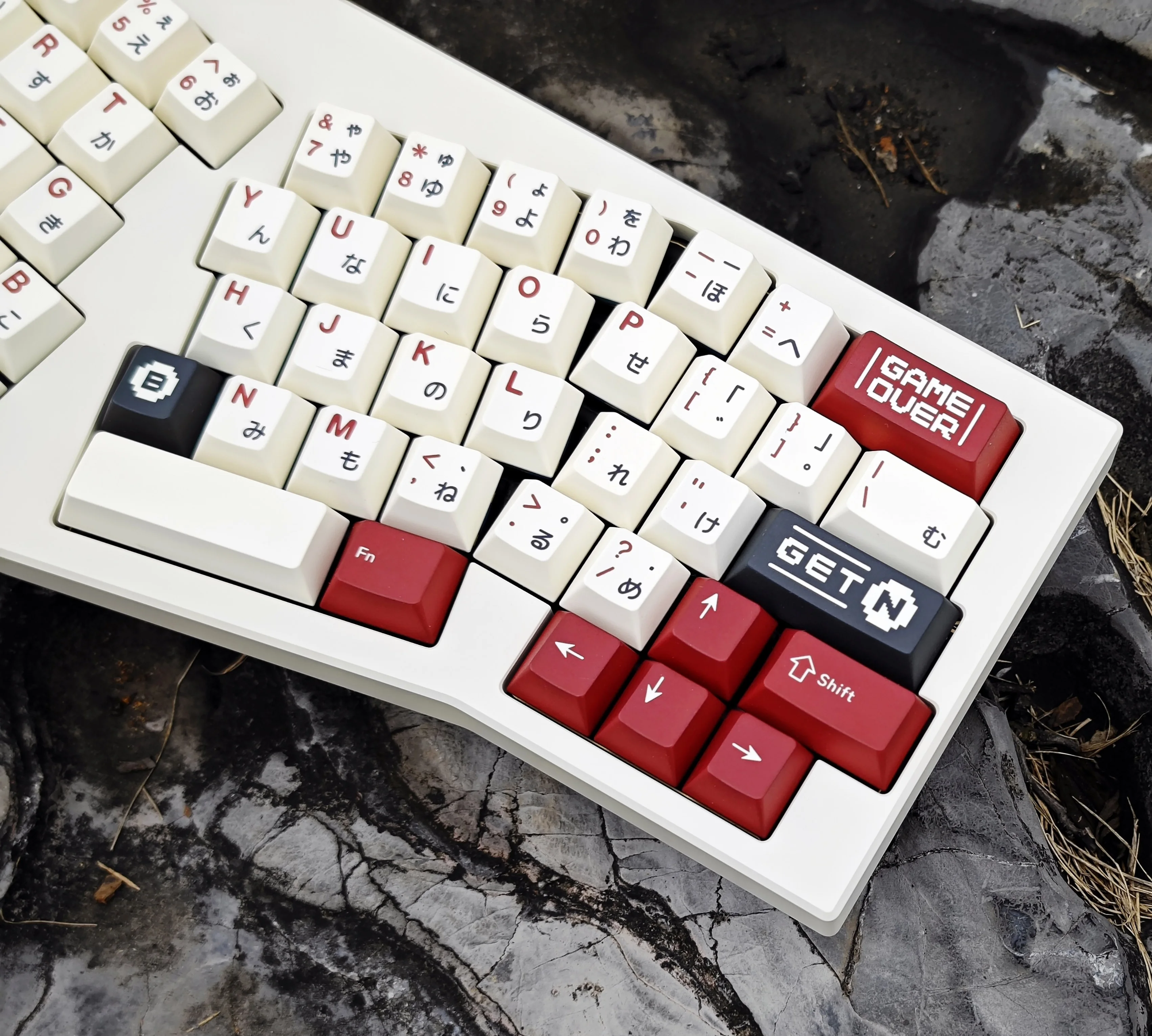 Red and white machine theme keycap PBT Cherry Profile Five-sided sublimation for Mechanical Keyboard Cherry MX Switches