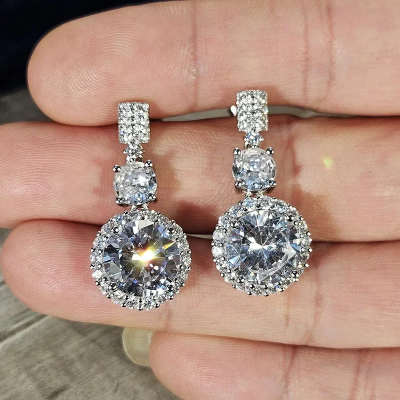 European and American Domineering Style Round Super Sparkling Earrings Temperament Banquet Light Luxury Classic Accessories
