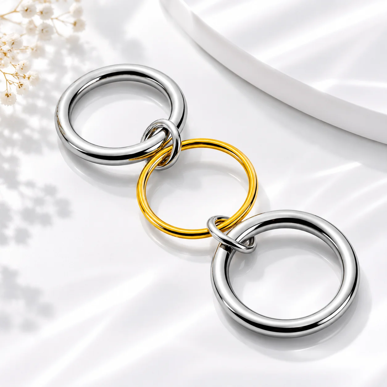 New Stainless Steel Stackable Two-Tone Linked Ring — 18K Gold-Plated Titanium Steel, Substantial & High-Gloss Finish