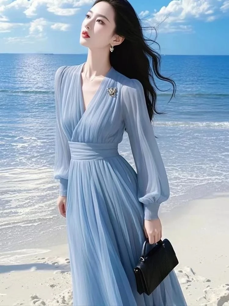 فستان شيفون أزرق ربيعي جديد لعام 2025 مطلي برقبة على شكل V وأكمام طويلة وخصر عالي، فساتين طويلة فرنسية أنيقة للمرأة