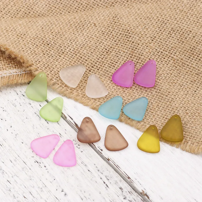 8Seasons Resin Sea Glass Charms Pendants Triangle Lake Blue Green Transparent Clear Frosted Pendants DIY Jewelry 20mmx 15mm,5pcs