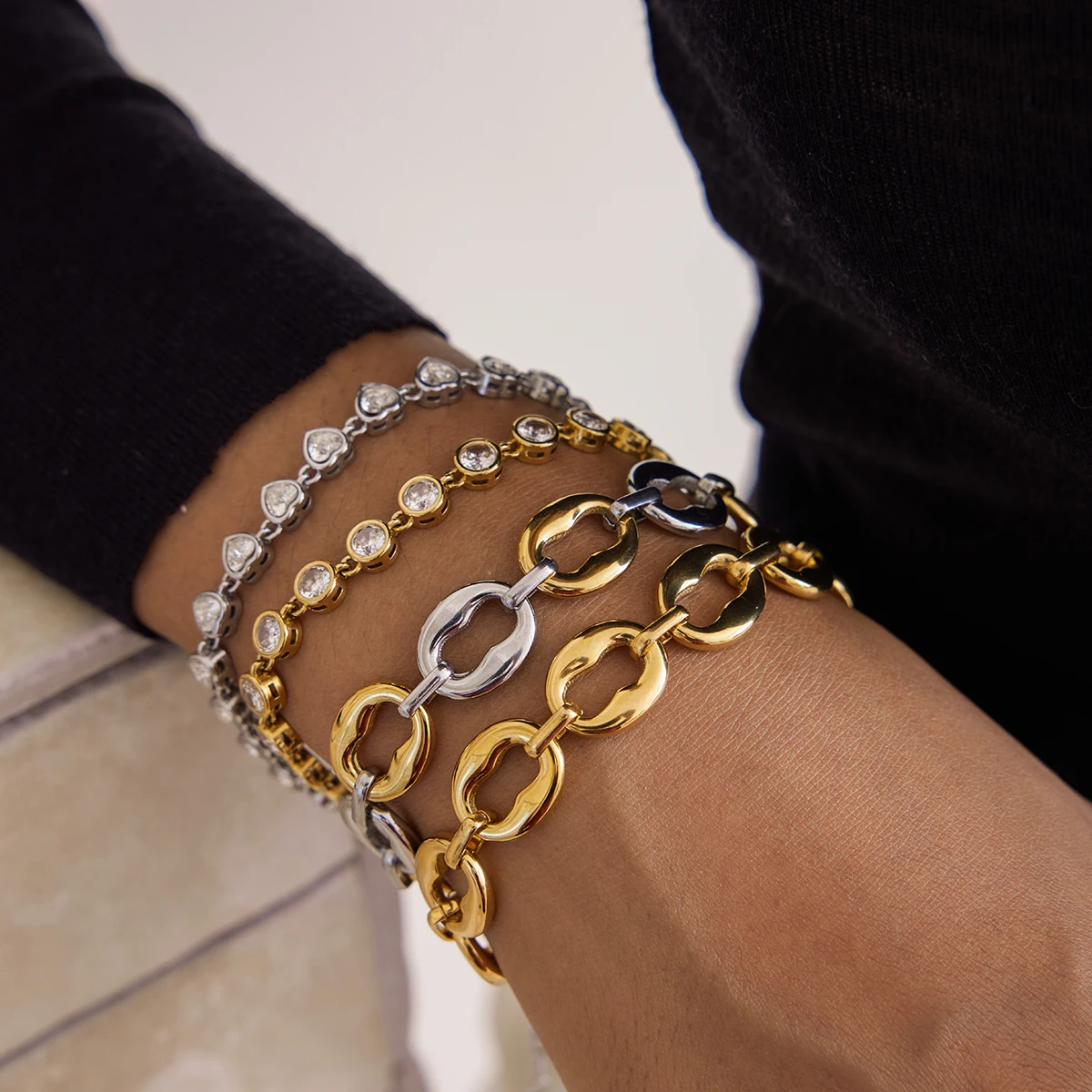 

AIKOER Minimalist 18K Gold Color Plated Stainless Steel Two tone O-Chain Bracelet Stackable Chain Bracelet Women's Jewelry