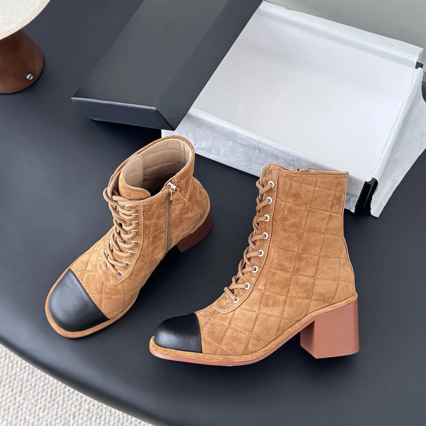 

New Autumn/Winter Leather Diamond-Quilted Round-Toe Lace-Up Color-Block Fashion Ankle Boots Casual & Commuter Style