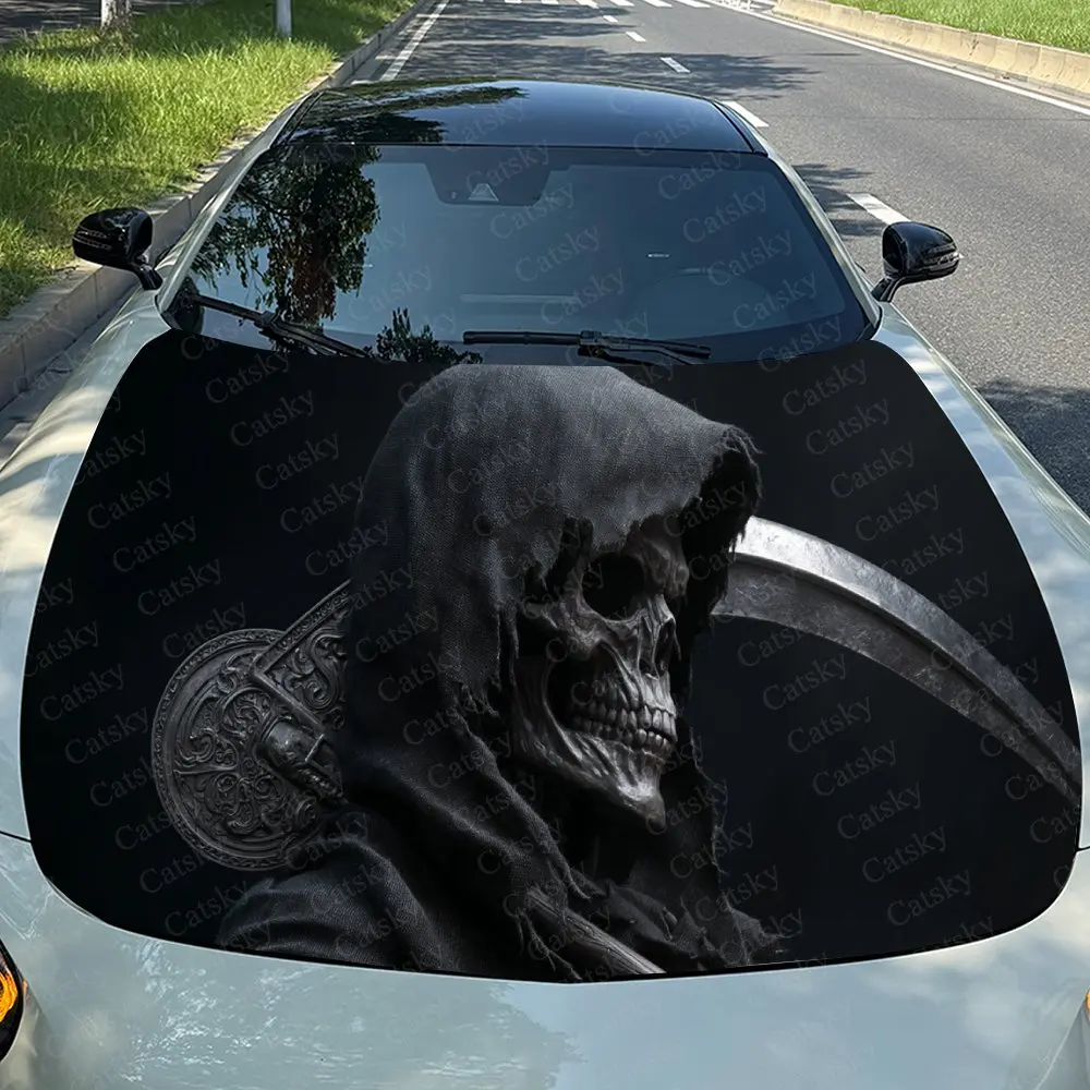 

Автомобильная наклейка Grim Reaper с косой Artistic Fusion в темном готическом дизайне, создающая жирную и мифическую визуальную наклейку на капот автомобиля, Wat