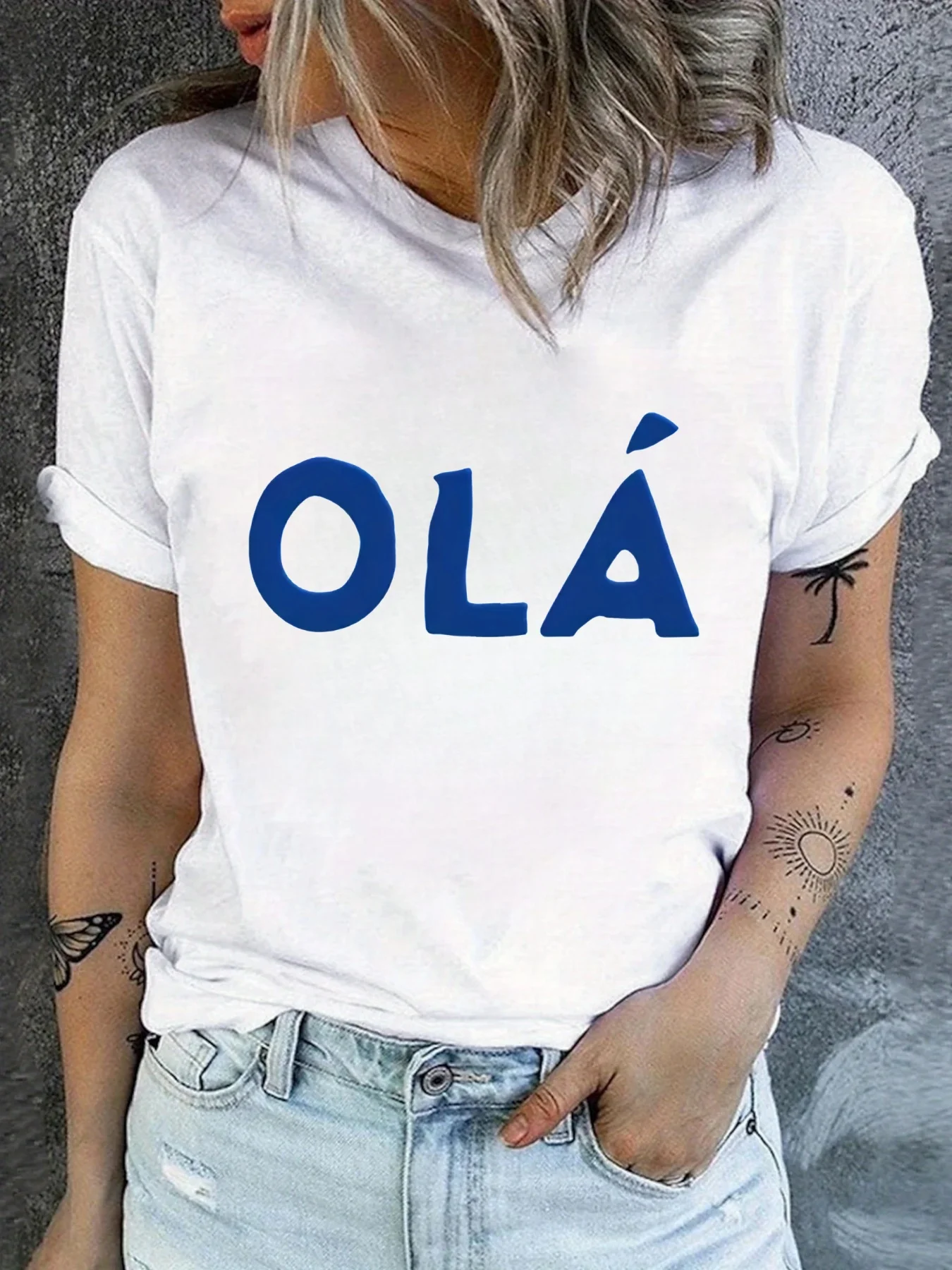 Letter printing is suitable for daily casual wear, women's fashionable T-shirts, and holiday outfits