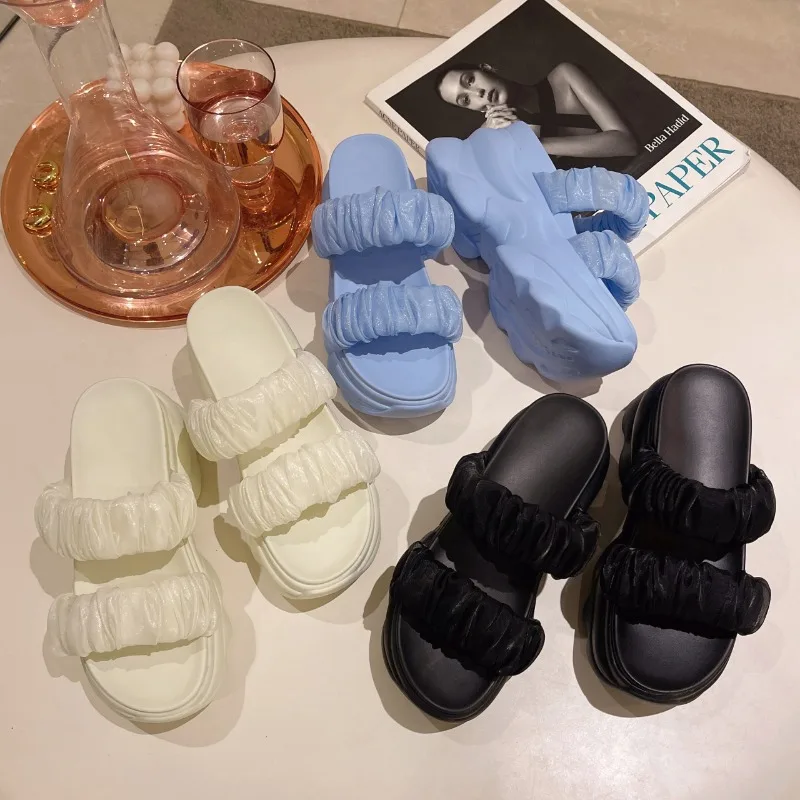 

2025 Mesh Slope Heel Slippers for Women Summer New Korean Style Fashion Open toed One line Dragging Outerwear Beach Cool Slipper