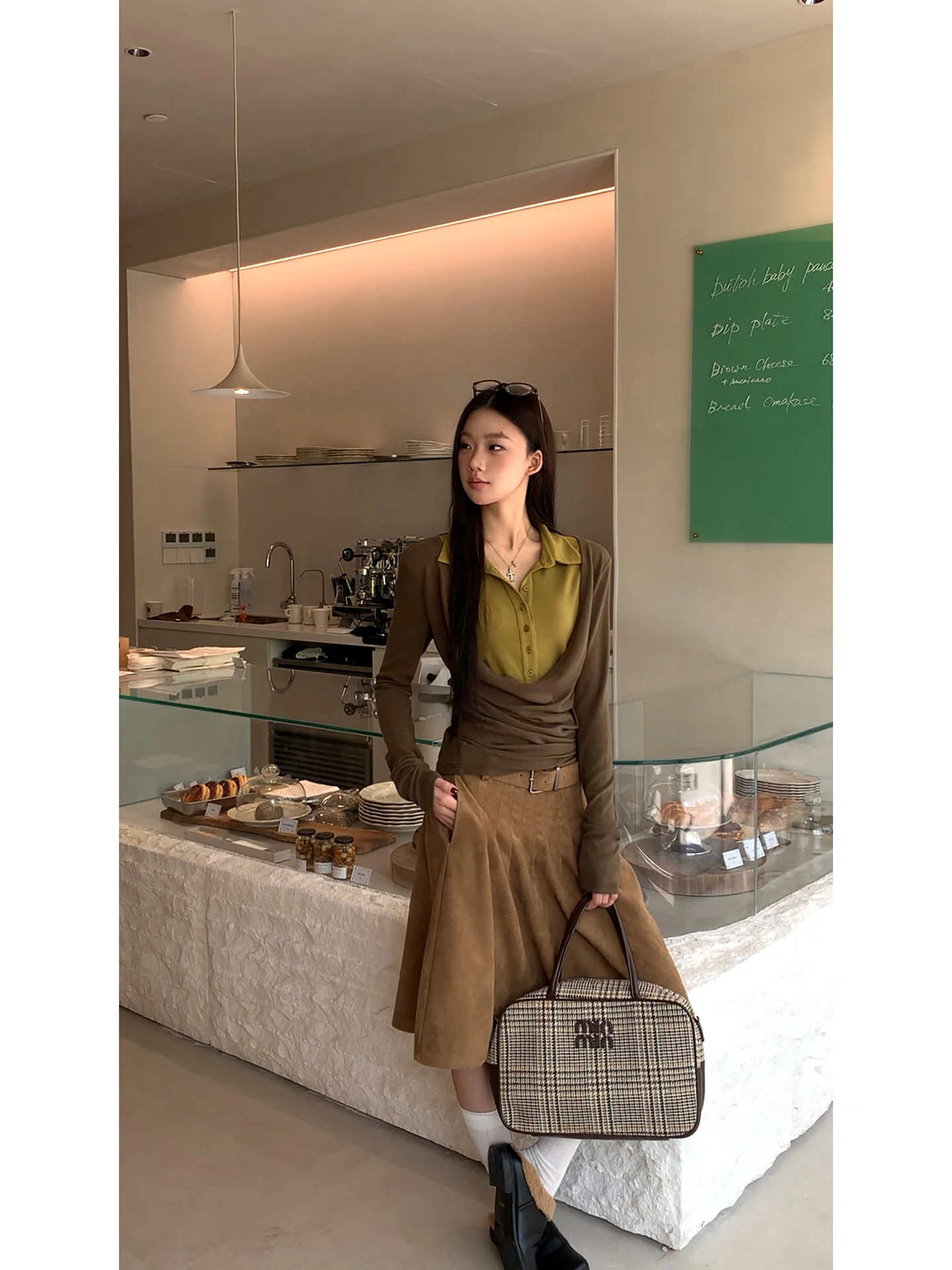 

Красный женский топ Celebri Studio Long Sve Base irt, внутренняя одежда, дизайн Sensation, зимний топ с откидным воротником для поездок на работу