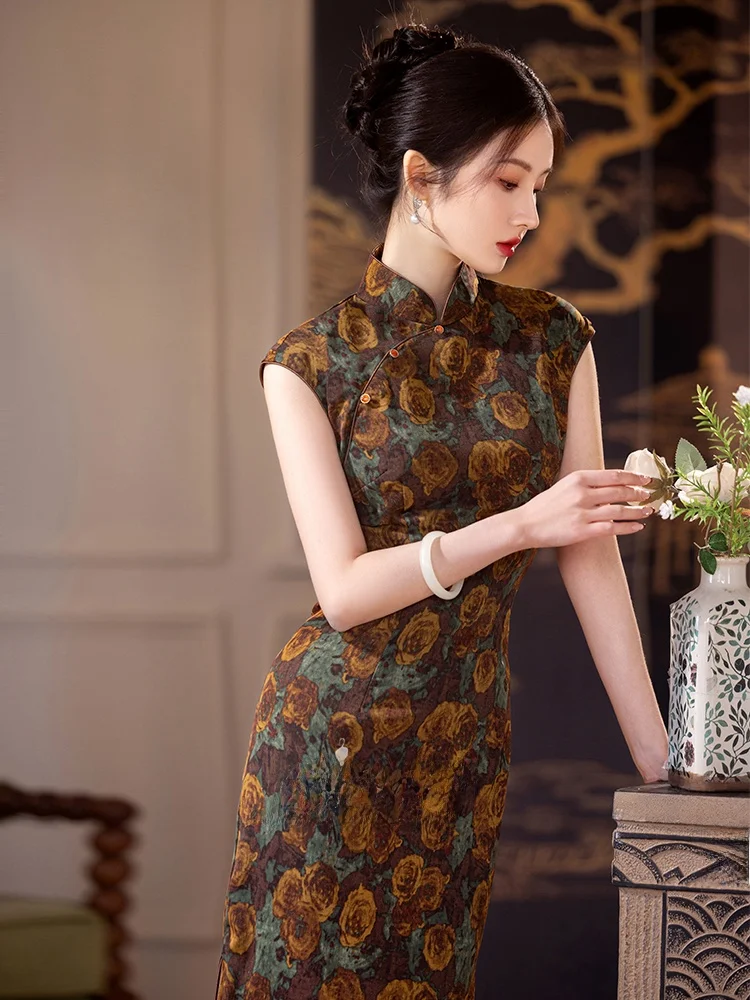 

Новое улучшенное длинное ципао Young Sle с узором «Желтая роза», летнее, в стиле ретро, приталенное, высококачественное, молодежная модель