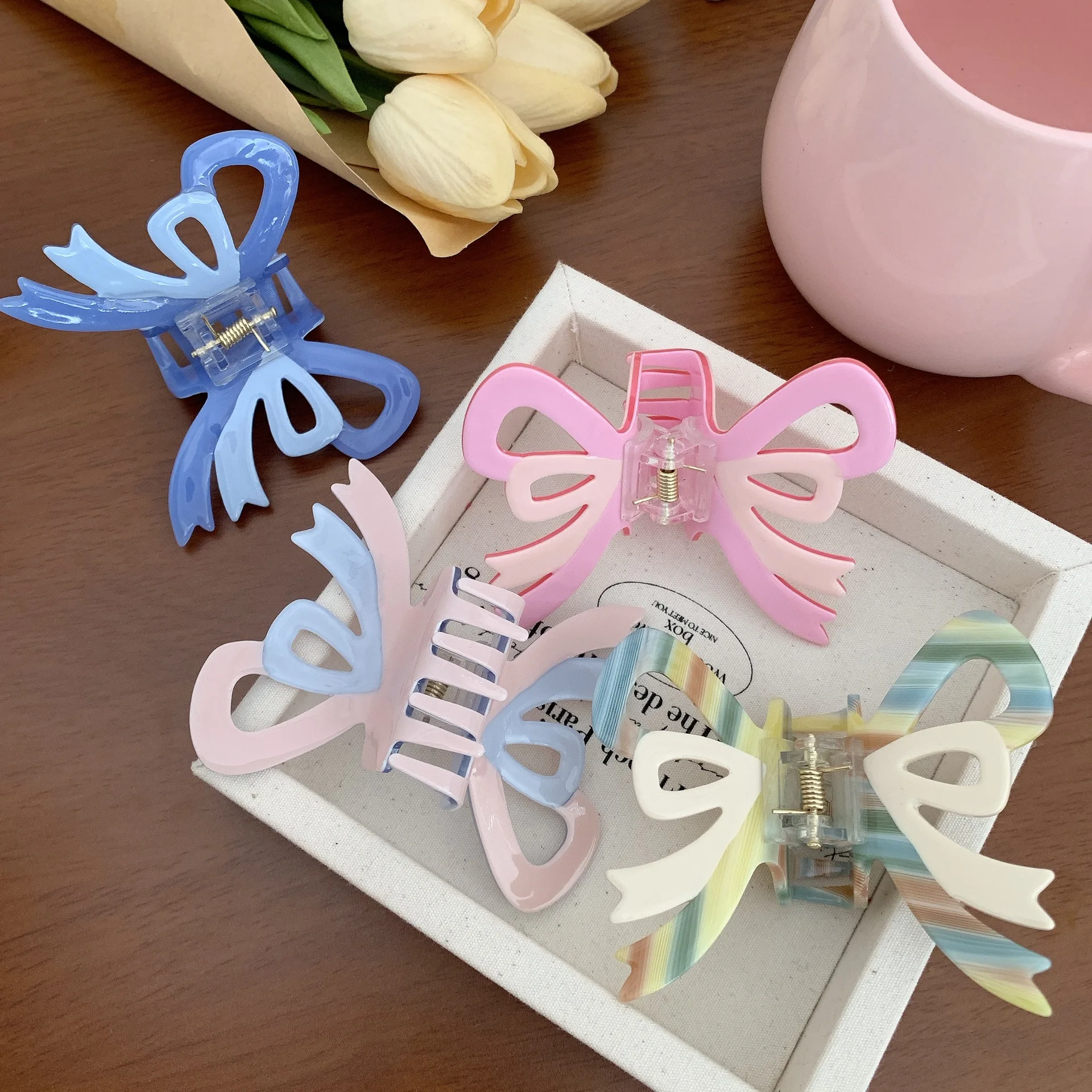 DS In Stock Low Price Clearance 8.5CM Colorful Butterfly Hair Claw Acetate Claw Clip Crab Hair Clip for Women Hair Accessories