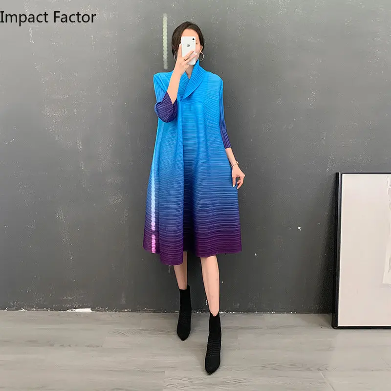 Miyake Pleated Gradient Dress V-Neck Three-quarter Sleeve Loose Fashion Midi Dresses of Women 2024 New Summer Casual Clothes