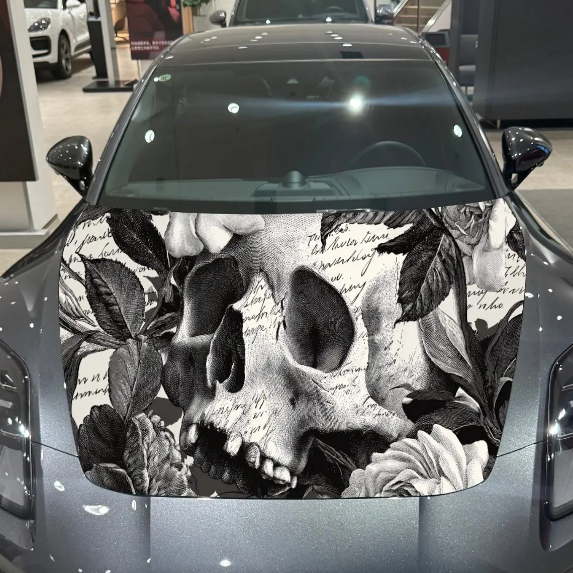 

Автомобильная наклейка Череп с цветочным и винтажным текстом Художественный фон и мистично-монохромная наклейка на капот автомобиля в готическом стиле, водонепроницаемая S