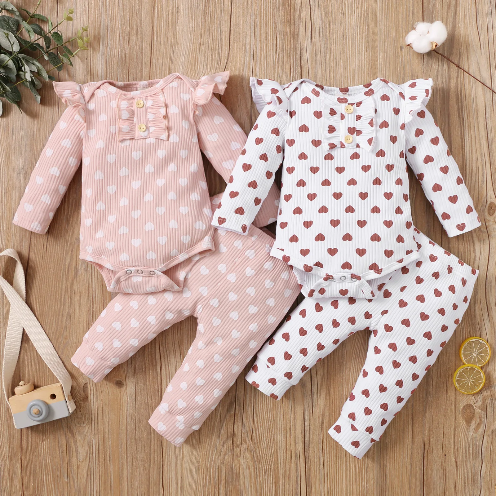 

PatPat 2pcs Cotton All Over Love Heart Print Baby Long-sleeve Ribbed Romper and Pants Set