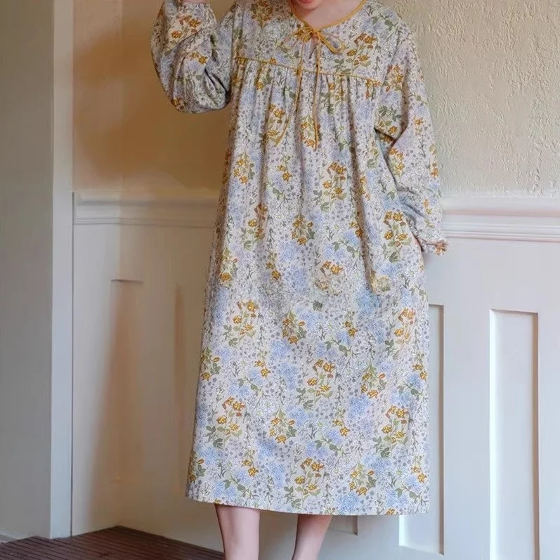 春秋の綿フランネル長袖パジャマ女性のゆったりとしたホーム服ドレス甘いスタイルラウンドネックミッドレングススカート