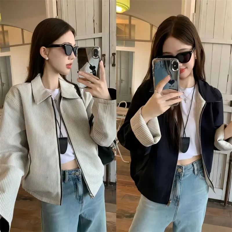 

Double Sided Lapel Short Jacket for Women in Autumn 2025 Long Sleeved Cardigan top Retro Loose Design Zipper Jacket Outerwear WF