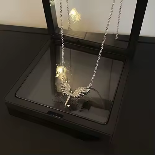 New Creativity Angel Wings Unique Design Pendant Necklace Classic Accessories All-match Personality Clavicle Chain Charm Jewerly - Image 4