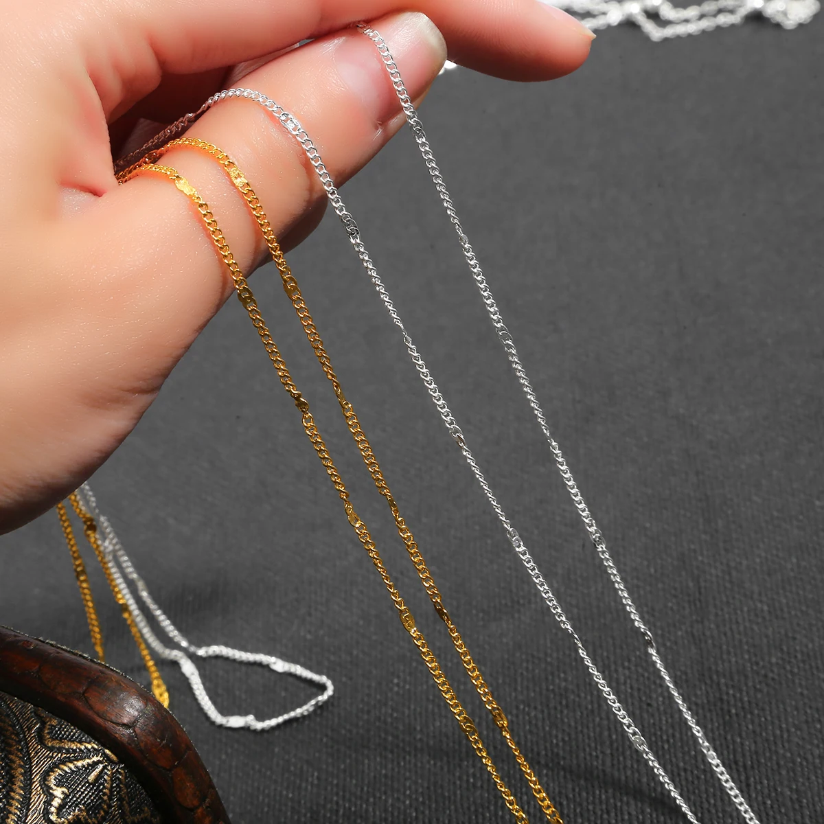 New Arrival 1/5m Exquisite O Shape Iron Chain Clip Double-C Chains Width 1.5/2mm for Men Women DIY Bracelet Necklace Jewelry