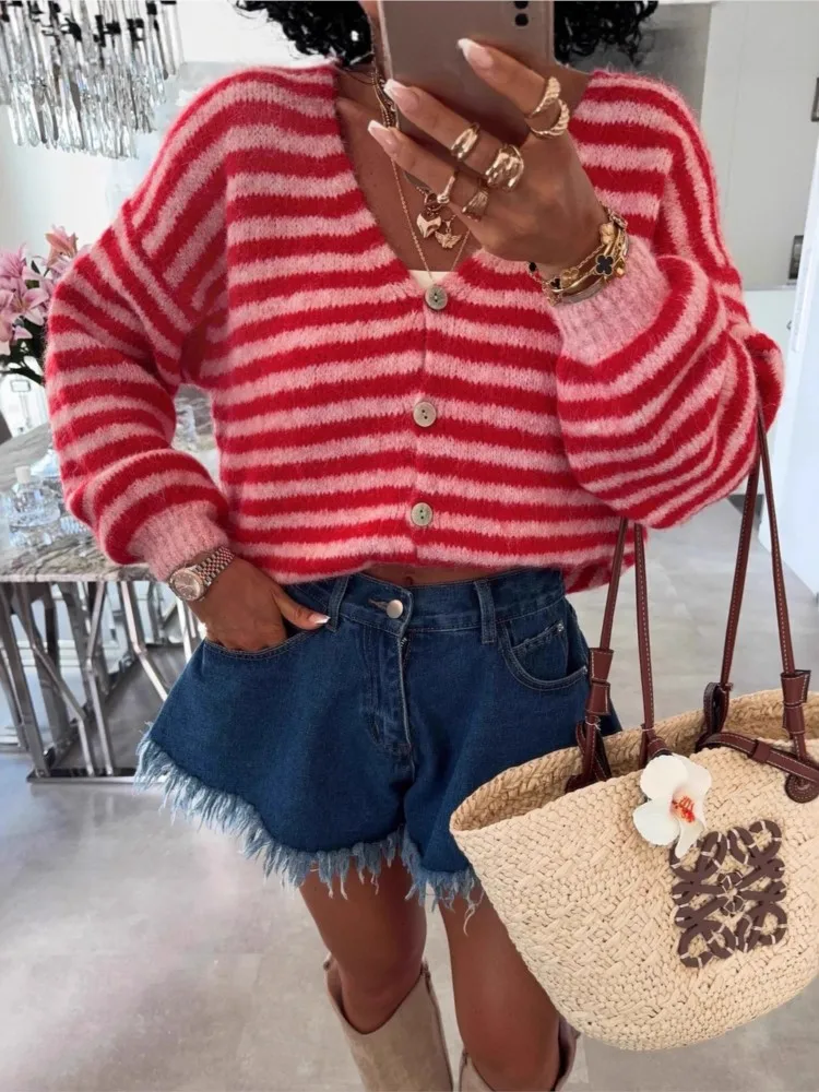 

Autumn And Winter Simple Commuting V-neck Single-breasted Long-sleeved Sweater Women's Striped Contrast Knitted Sweater Cardigan