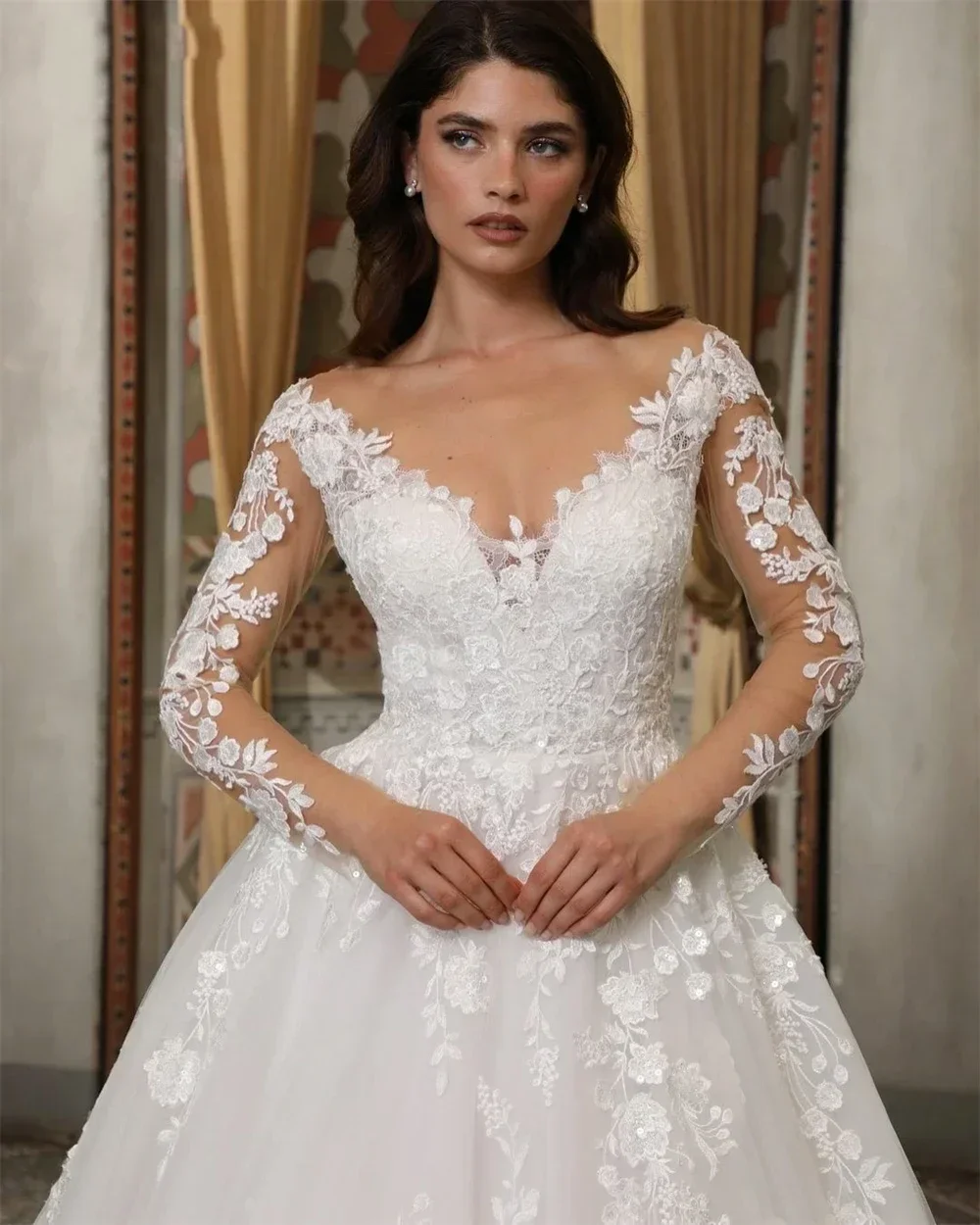 

Exquisite BOHO Tulle Wedding Dresses V-Neck A-Line Lace Appliques Pleated Bride Prom Gown Bridal Gowns Customized