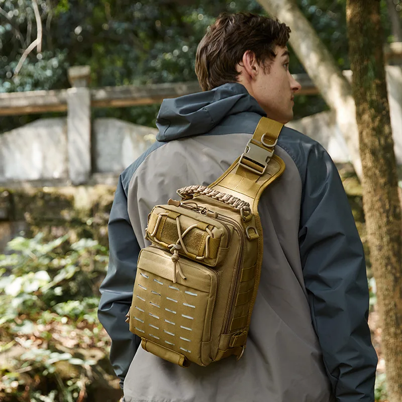

Outdoor wear-resistant Oxford fabric crossbody bag, men's lure tactical backpack, multi-functional single-shoulder bag